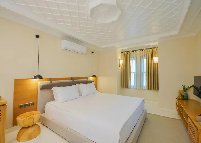 Nuup * Μαρμαρίς