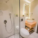 Nuup Hotel *